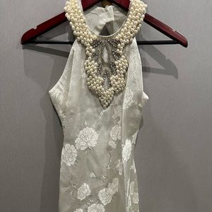 Beautiful designer beaded crystal jewel necklace Cocktail Dress sz2 cache white